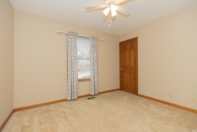 437 Hollybush Lane, Evansville, IN 47715