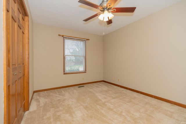 437 Hollybush Lane, Evansville, IN 47715