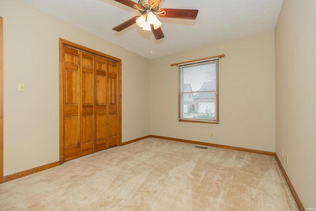 437 Hollybush Lane, Evansville, IN 47715