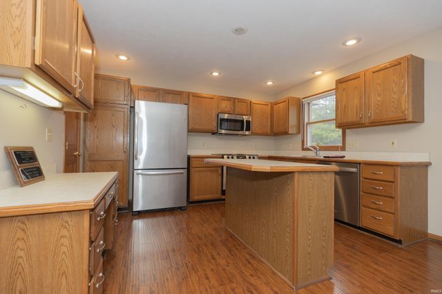 437 Hollybush Lane, Evansville, IN 47715