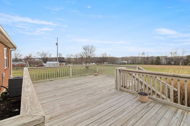 85 Sharon Ln, Lafayette, TN 37083