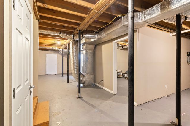 85 Sharon Ln, Lafayette, TN 37083