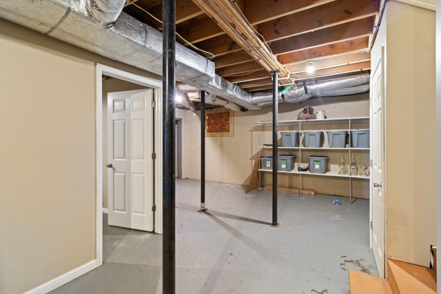 85 Sharon Ln, Lafayette, TN 37083