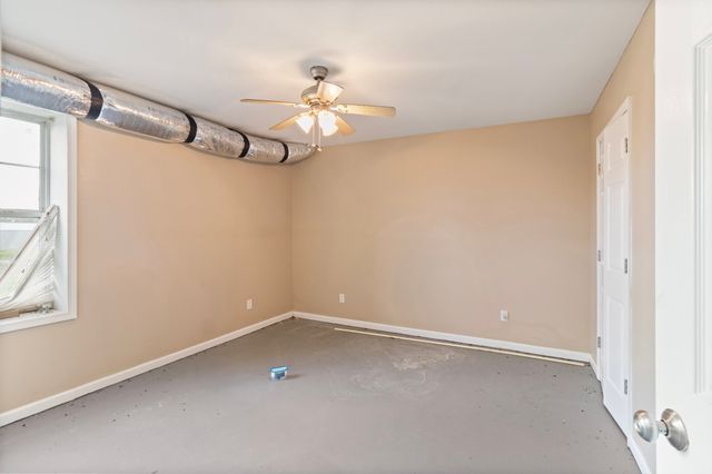 85 Sharon Ln, Lafayette, TN 37083