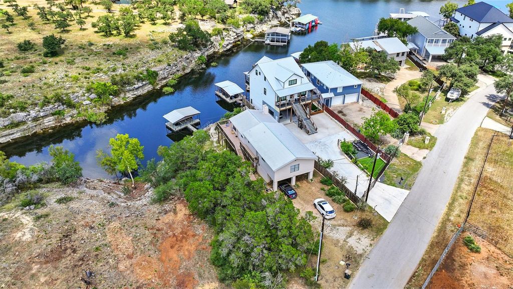 22518 Felicia Dr Felicia DR, Briarcliff, TX 78669