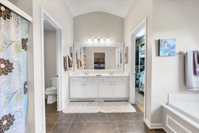 4020 Bunker Hill Drive, Algonquin, IL 60102