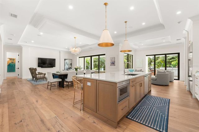 1815 S LAKE SHORE DRIVE, Sarasota, FL 34231