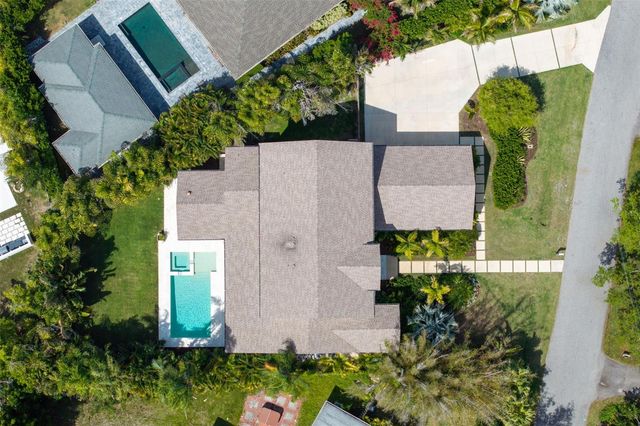 1815 S LAKE SHORE DRIVE, Sarasota, FL 34231