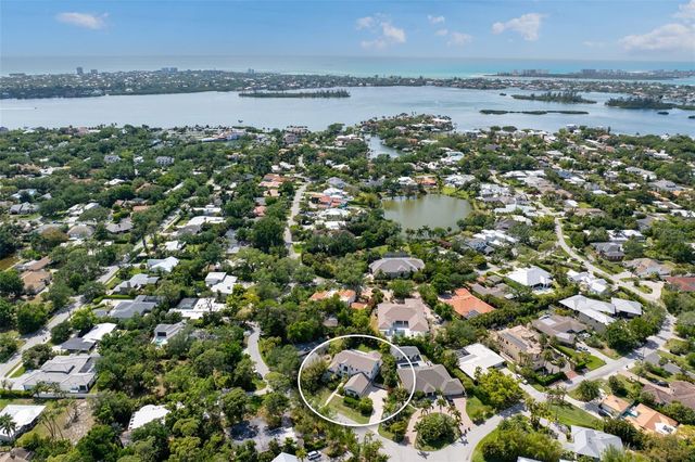 1815 S LAKE SHORE DRIVE, Sarasota, FL 34231