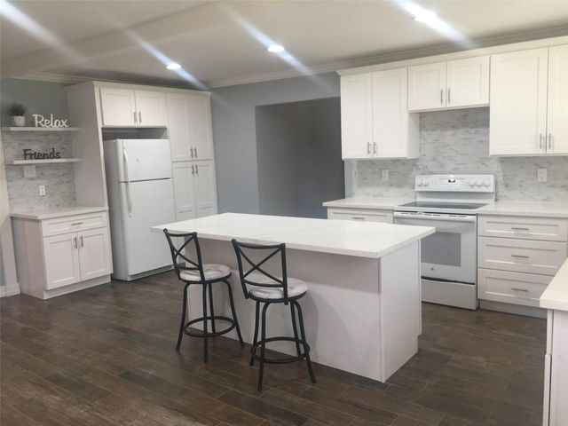 1425 Confederate Road Road, Houston, TX 77055