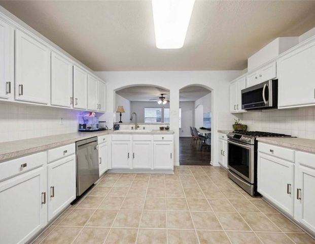 4614 Bridgestone Path Drive, Spring, TX 77388