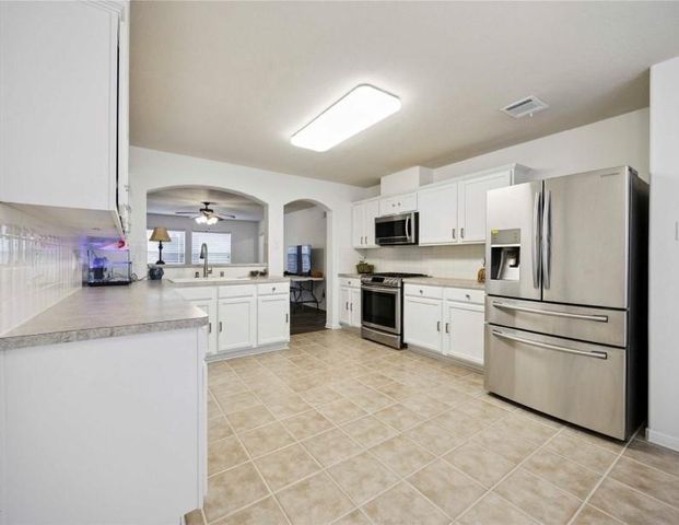 4614 Bridgestone Path Drive, Spring, TX 77388