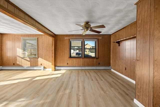 550 Middleboro Avenue, Taunton, MA 02718