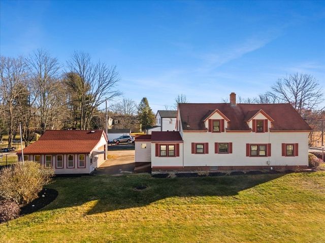 550 Middleboro Avenue, Taunton, MA 02718