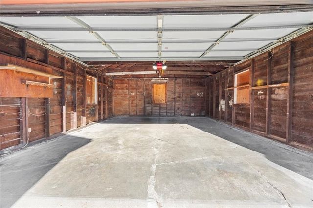 550 Middleboro Avenue, Taunton, MA 02718