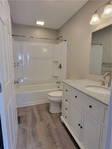 1040 Wilson Pl, Coraopolis, PA 15108