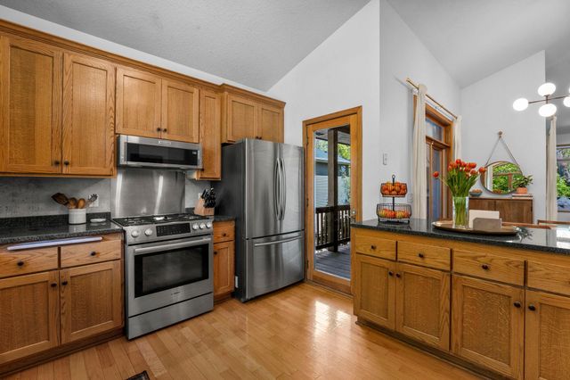 300 Dearborn Court, Edina, MN 55343