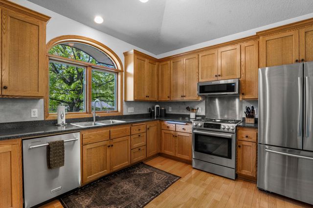 300 Dearborn Court, Edina, MN 55343