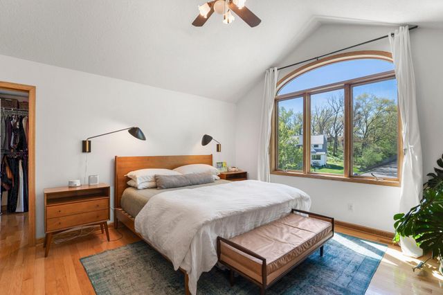 300 Dearborn Court, Edina, MN 55343