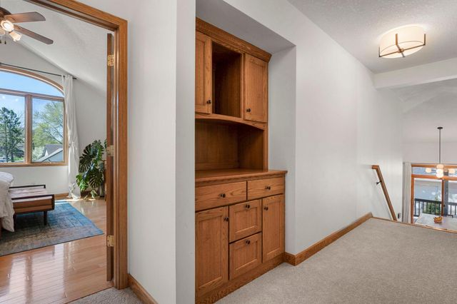 300 Dearborn Court, Edina, MN 55343