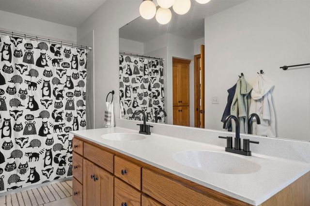 300 Dearborn Court, Edina, MN 55343