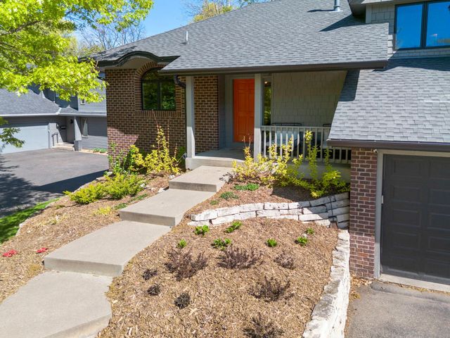 300 Dearborn Court, Edina, MN 55343