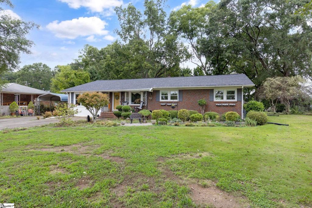 137 Selwyn Drive, Anderson, SC 29625
