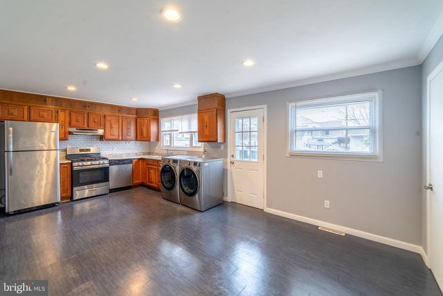 2602 GRAY MANOR, Baltimore, MD 21222