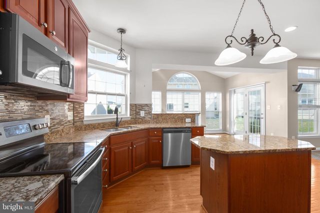 9330 BIRCH CLIFF DR, Fredericksburg, VA 22407