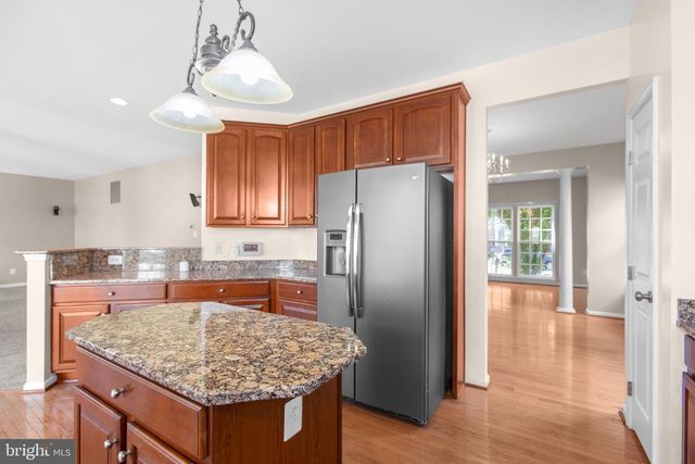 9330 BIRCH CLIFF DR, Fredericksburg, VA 22407