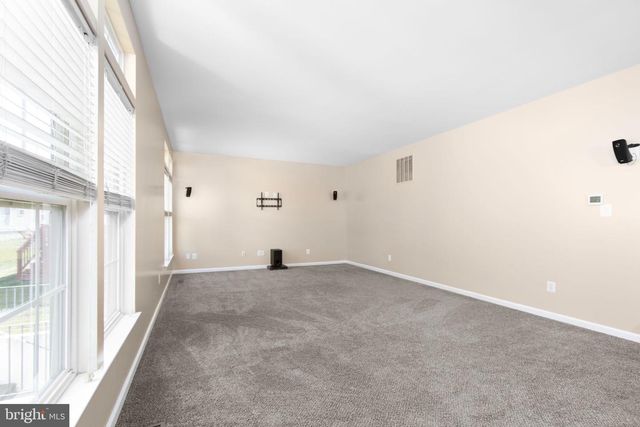9330 BIRCH CLIFF DR, Fredericksburg, VA 22407