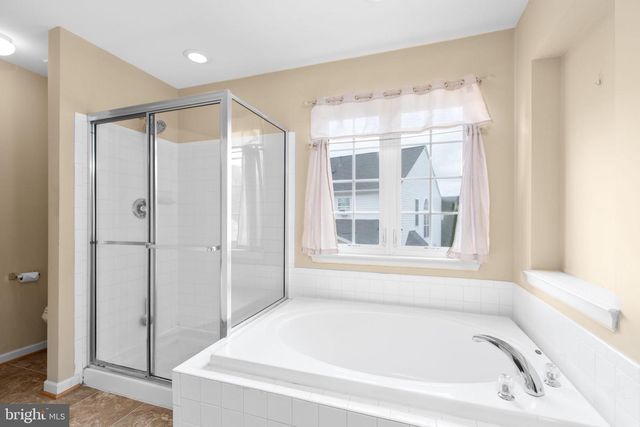 9330 BIRCH CLIFF DR, Fredericksburg, VA 22407