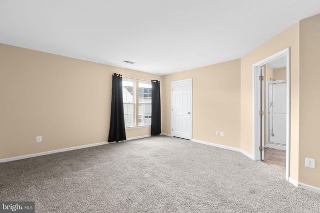9330 BIRCH CLIFF DR, Fredericksburg, VA 22407