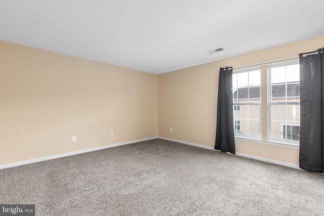9330 BIRCH CLIFF DR, Fredericksburg, VA 22407