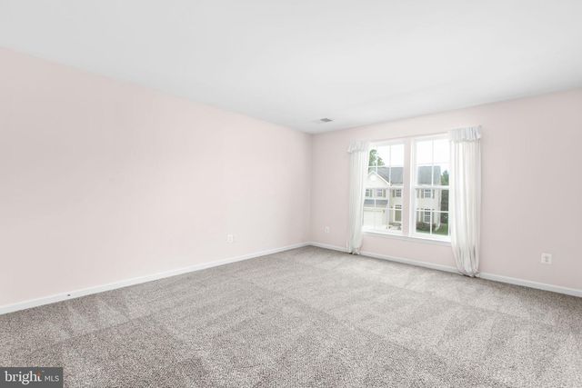 9330 BIRCH CLIFF DR, Fredericksburg, VA 22407