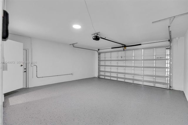 6940 NW 6th St, Plantation, FL 33317