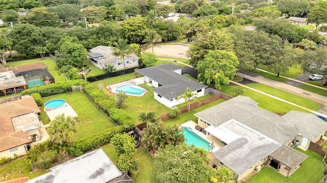 6940 NW 6th St, Plantation, FL 33317