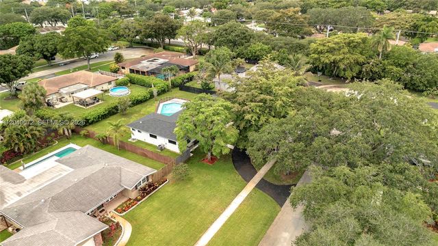 6940 NW 6th St, Plantation, FL 33317