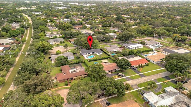 6940 NW 6th St, Plantation, FL 33317