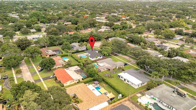 6940 NW 6th St, Plantation, FL 33317