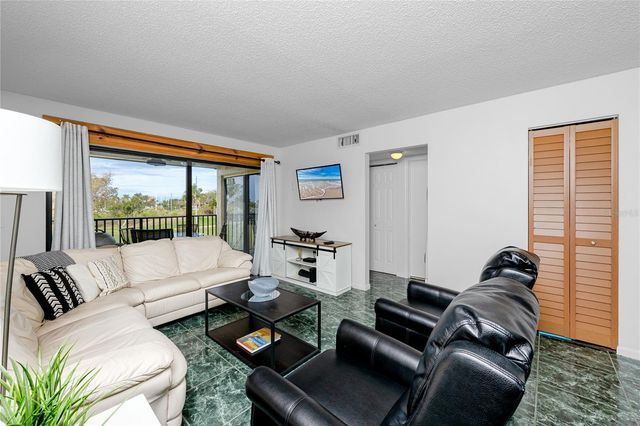 6113 PALMA DEL MAR BOULEVARD S 221, St Petersburg, FL 33715