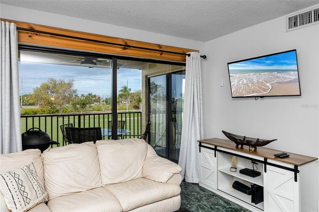 6113 PALMA DEL MAR BOULEVARD S 221, St Petersburg, FL 33715