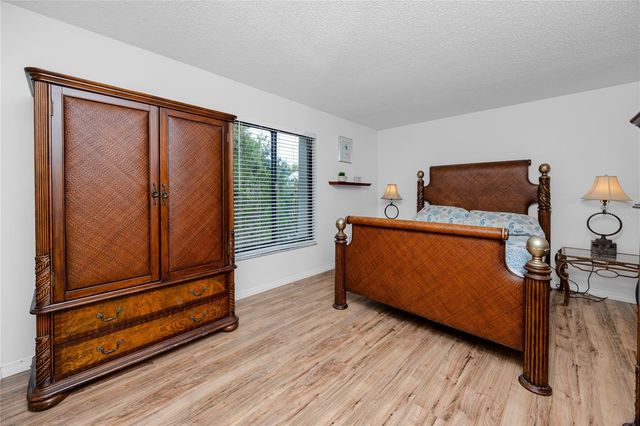 6113 PALMA DEL MAR BOULEVARD S 221, St Petersburg, FL 33715