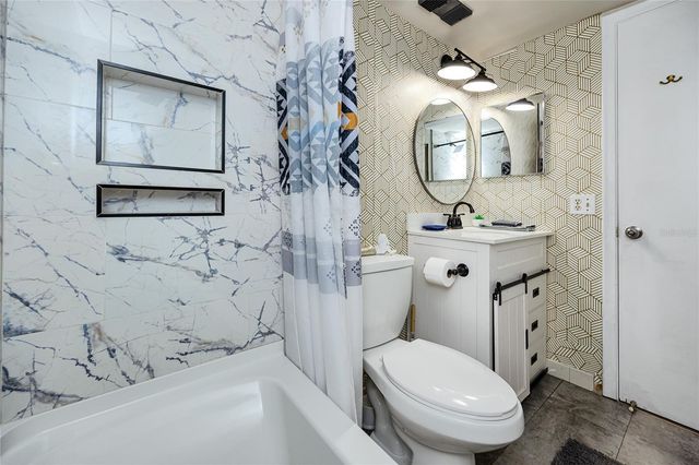 6113 PALMA DEL MAR BOULEVARD S 221, St Petersburg, FL 33715