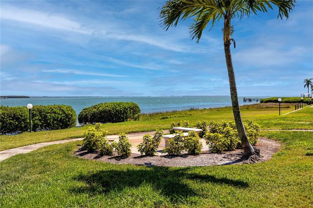 6113 PALMA DEL MAR BOULEVARD S 221, St Petersburg, FL 33715