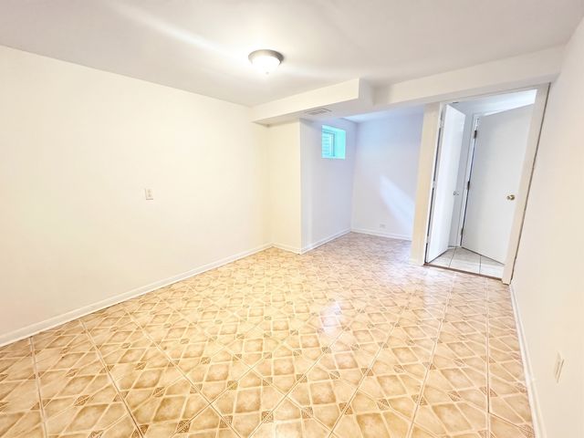 1750 Henley Street 25, Glenview, IL 60025