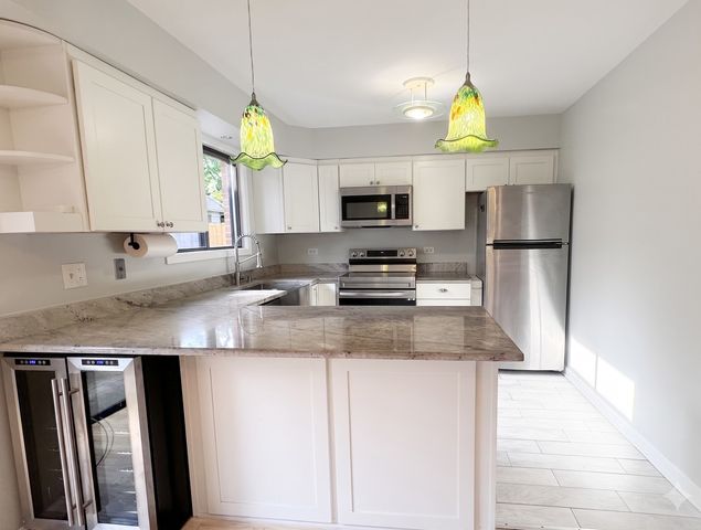 1750 Henley Street 25, Glenview, IL 60025