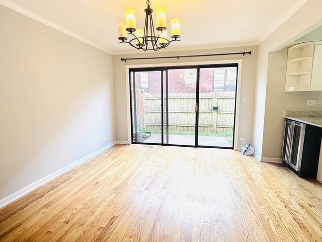 1750 Henley Street 25, Glenview, IL 60025