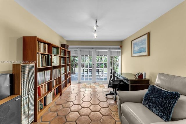 11018 SW 147th Pl, Miami, FL 33196