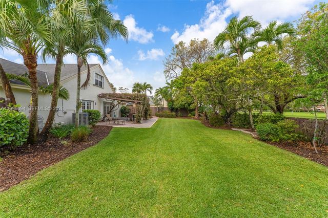 11018 SW 147th Pl, Miami, FL 33196